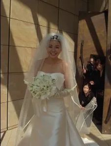 Shihoが旦那 秋山成勲に一目惚れ 完璧な夫 と夫婦愛は最高 結婚式には350人が出席 事情通